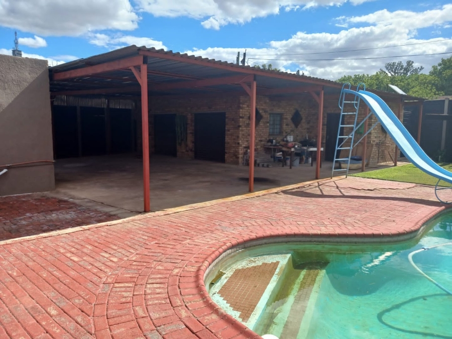 3 Bedroom Property for Sale in Oudorp North West